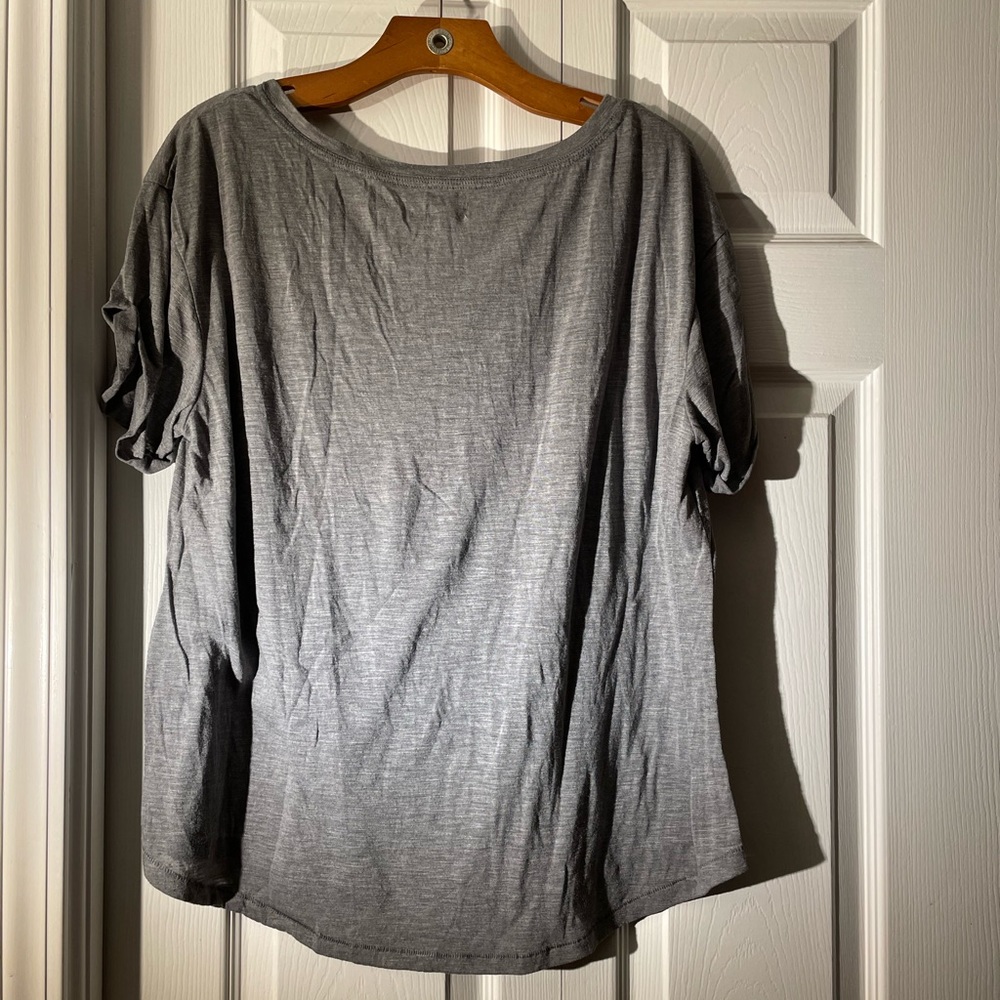 Aerie 3 t-shirt bundle - Picture 9 of 10